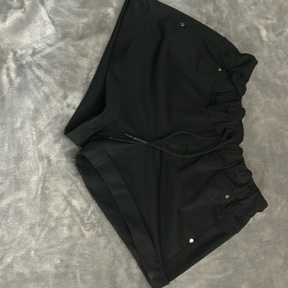 Black lululemon cuffed shorts size 4 - inseam 2.5 inches